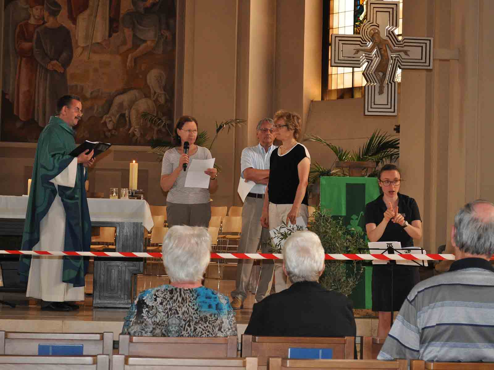 Von links nach rechts: Pfarrer Beat Häfliger, Regula Eberle (Behindertenseelsorge), Fredy Solenthaler, Irene Bopp.