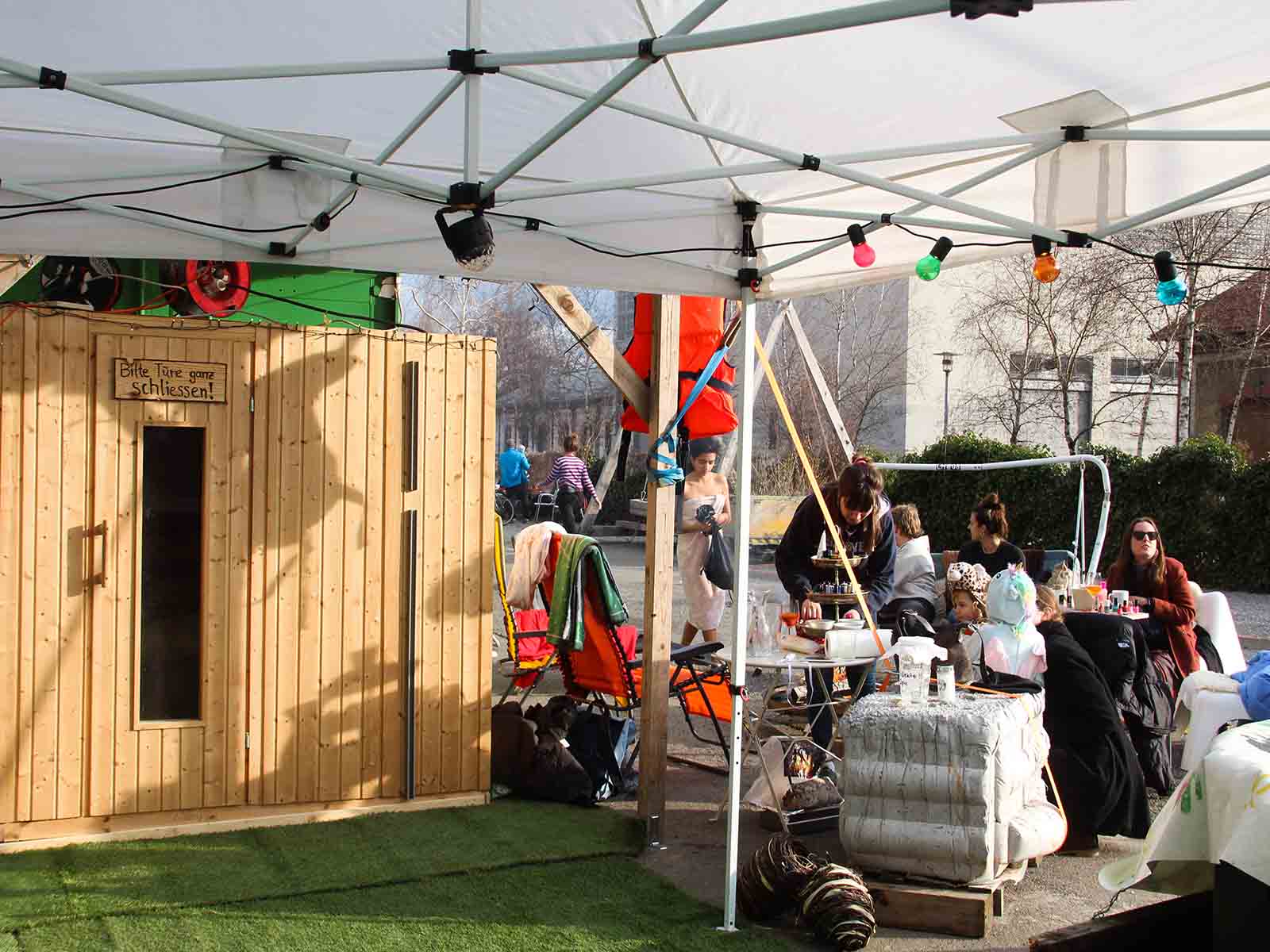 Das Quartier sauniert: Der gemütliche Spa-Bereich am «Winter für immer».