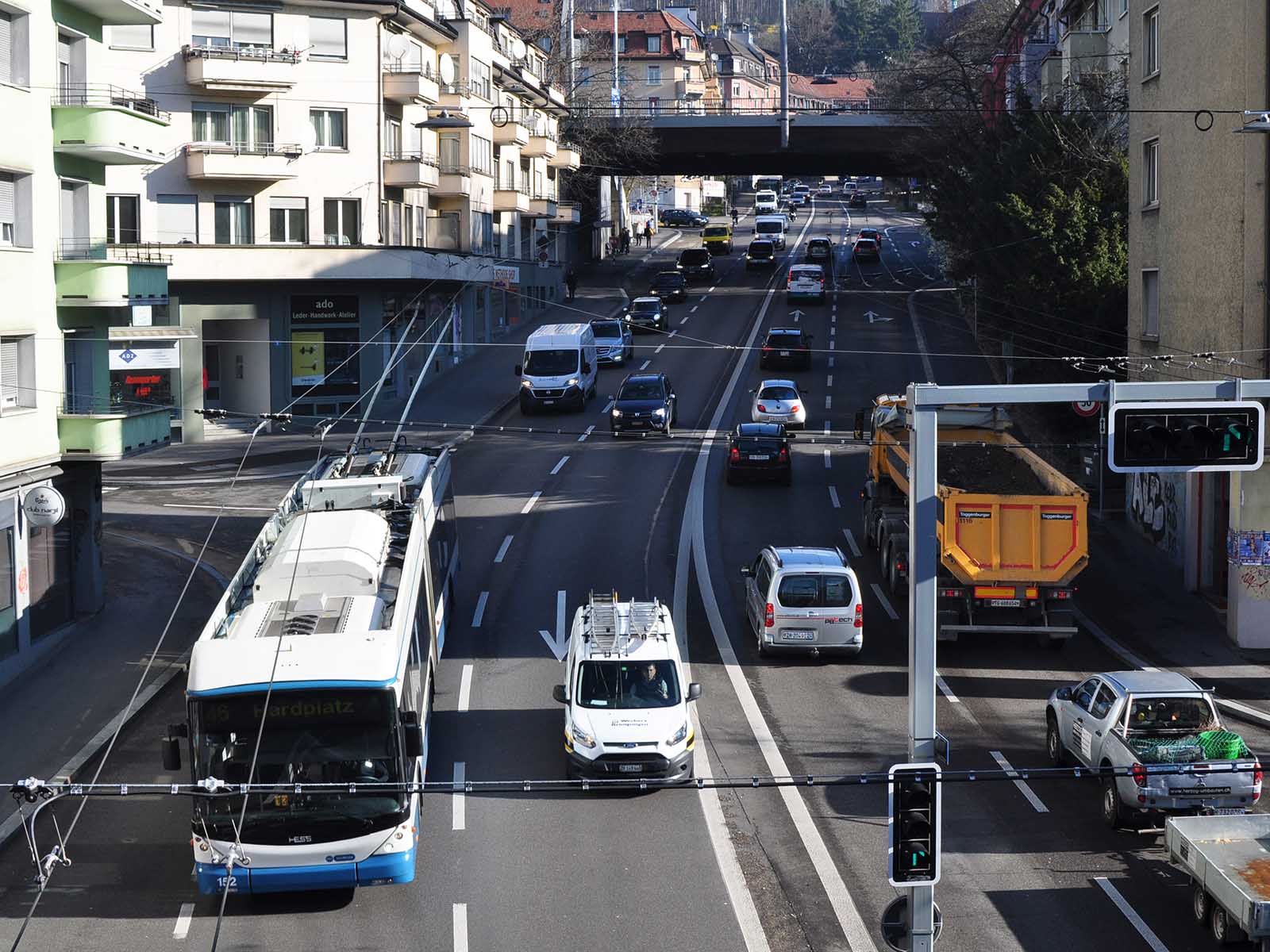 Warum muss sich der ganze Verkehr durch unsere Stadt wälzen?