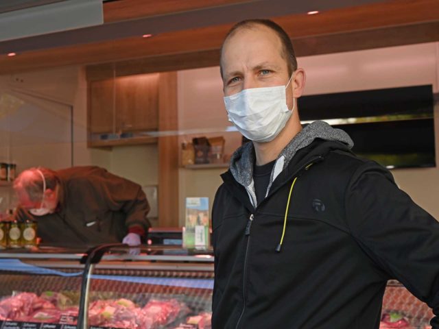 Markus Hauenstein freut sich, dass er seine Kunden wieder auf dem Röschibachplatz begrüssen kann.