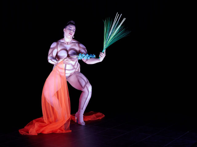 Teresa Vittucci, «Hate me, tender – Solo for Future Feminism».