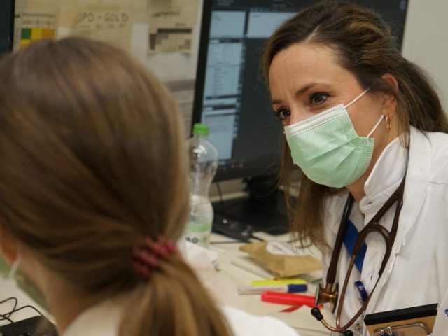 Dr. med. Sabine Dinges, Leitende Ärztin, Klinik für Innere Medizin am Stand- ort Triemli des Stadtspitals Zürich.